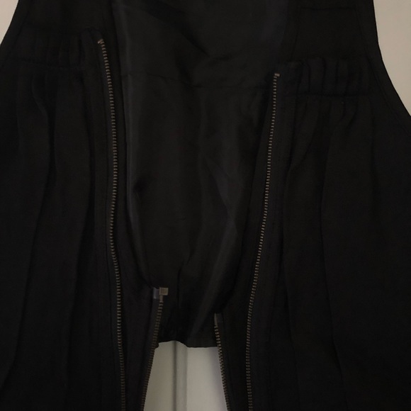 Asymmetrical rocker boho vest - Picture 3 of 6